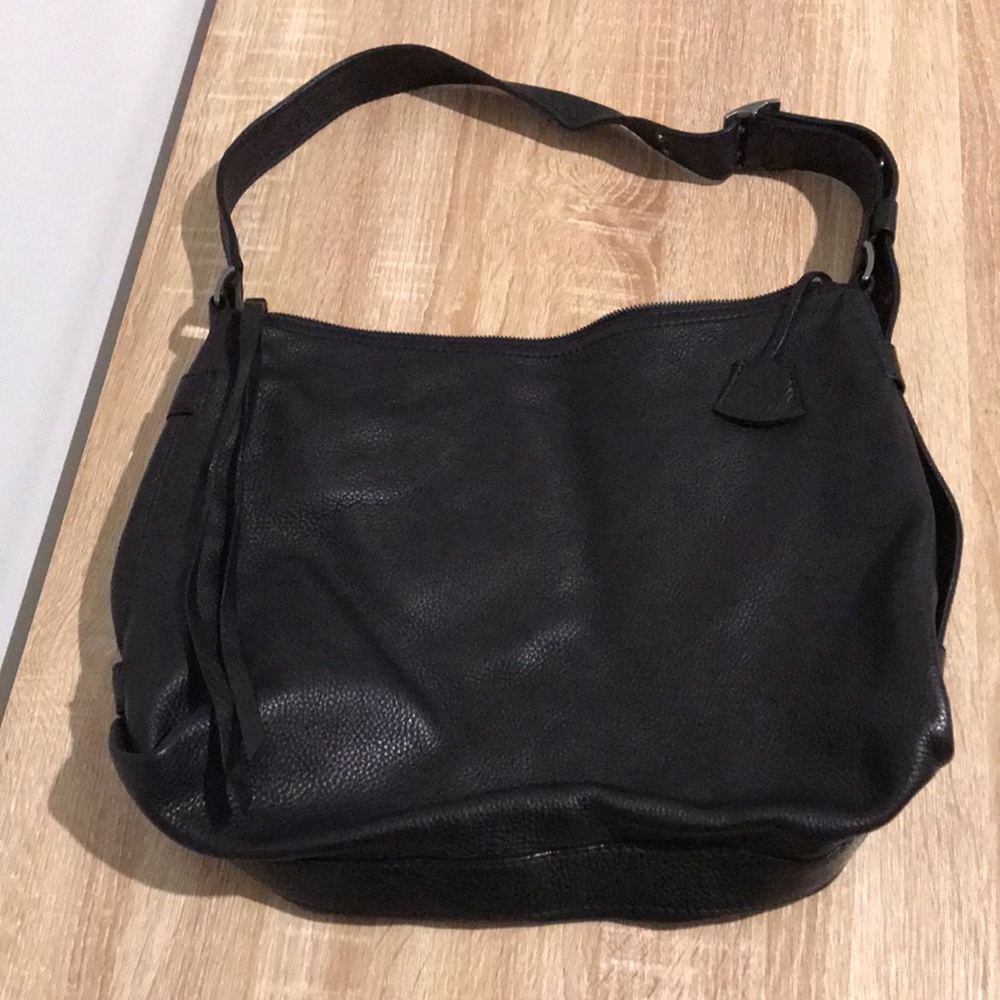 Banana Republic leather bag. USED.